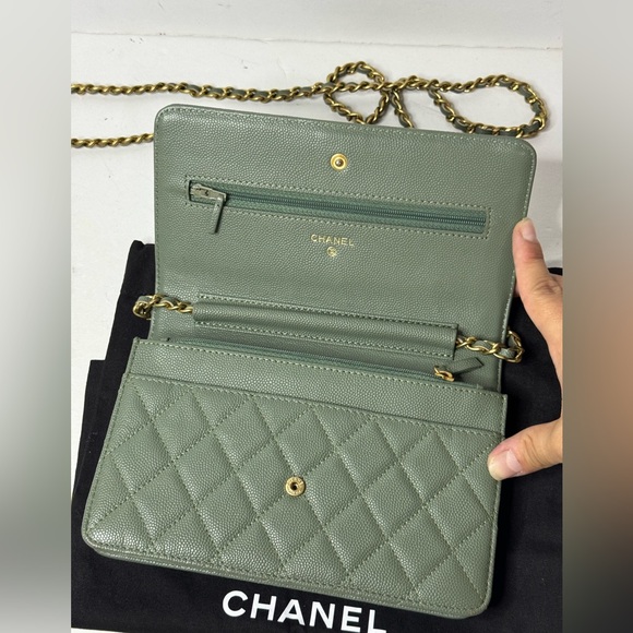 CHANEL Caviar Quilted Boy Wallet On Chain Light Green - Picture 10 of 16
